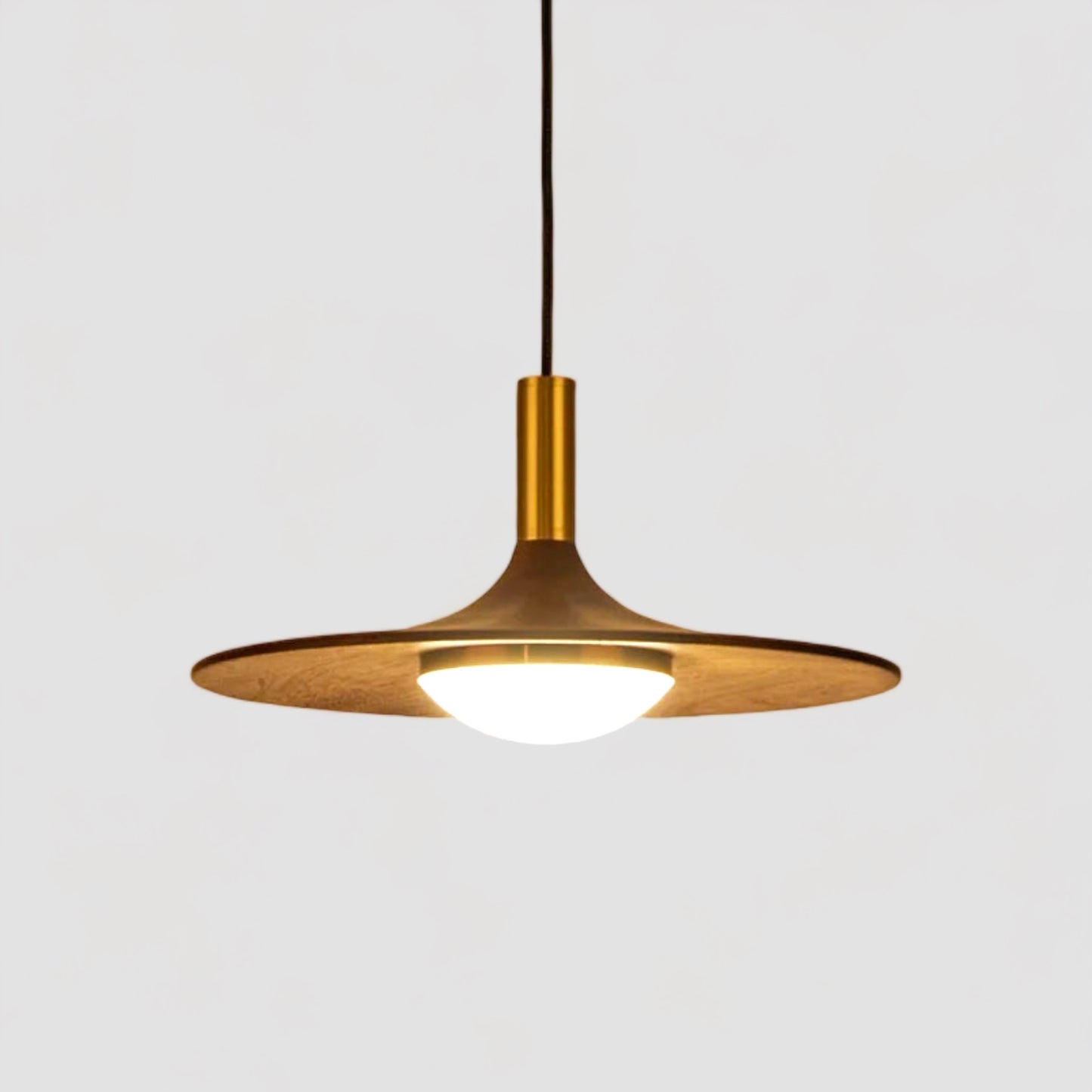 Lámpara colgante de diseño nórdico en nogal