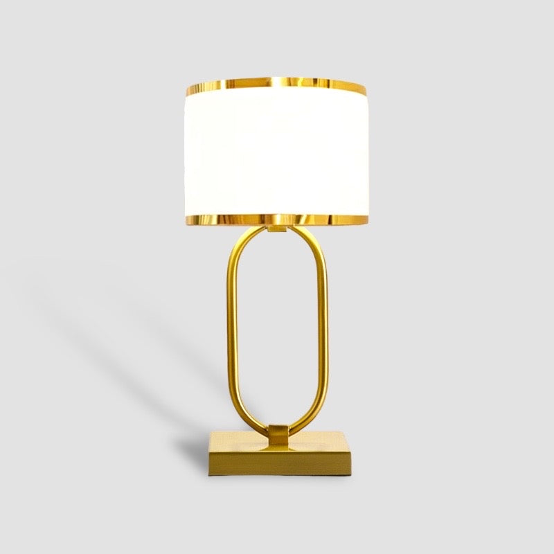 Postmodern gyllene lampa