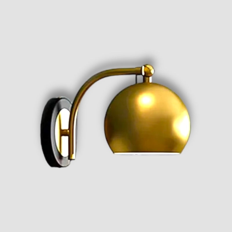 Vintage vägglampa med stickkontakt