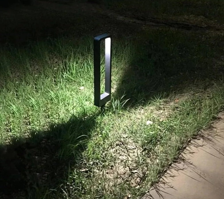 Lampe étanche pour pelouse