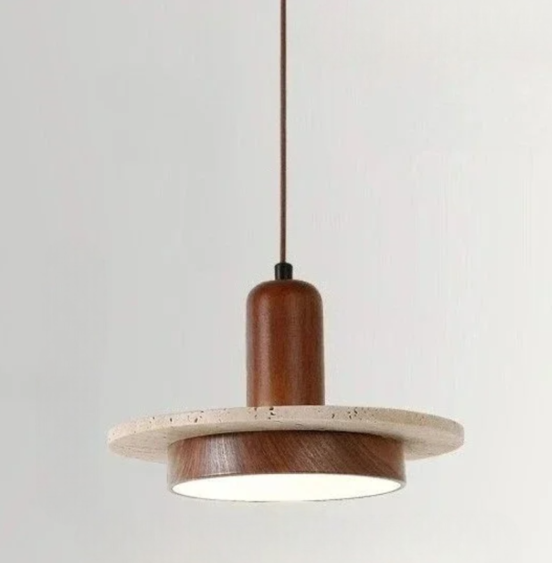 Ciondolo in pietra naturale wabi sabi con dettagli in legno