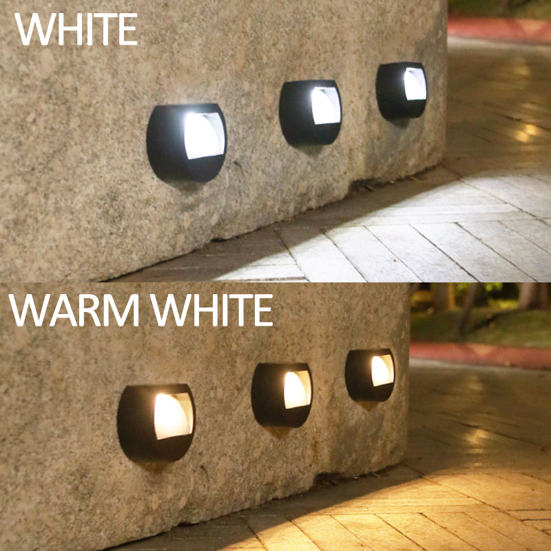 Lumière solaire pour l'escalier de la cour