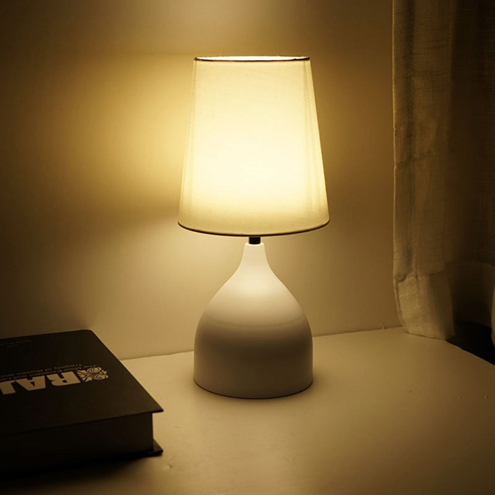 Modern LED-bordslampa för sovrum
