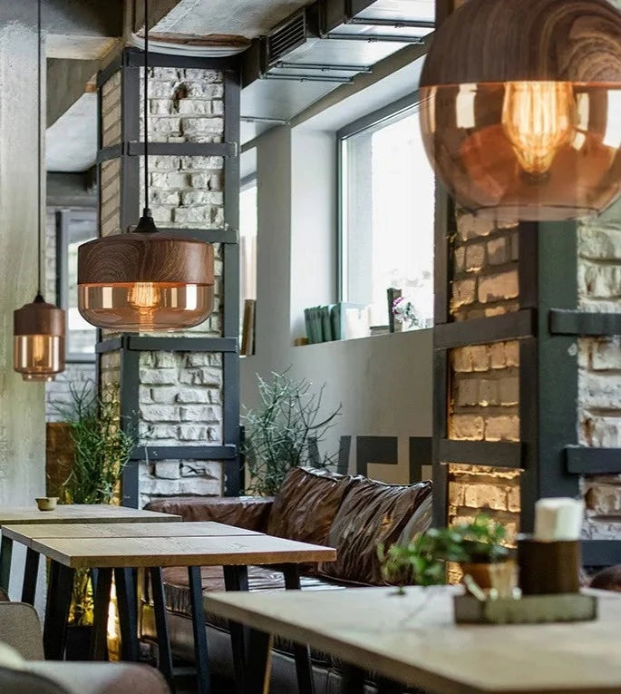 Scandinavische houten-glazen hanger