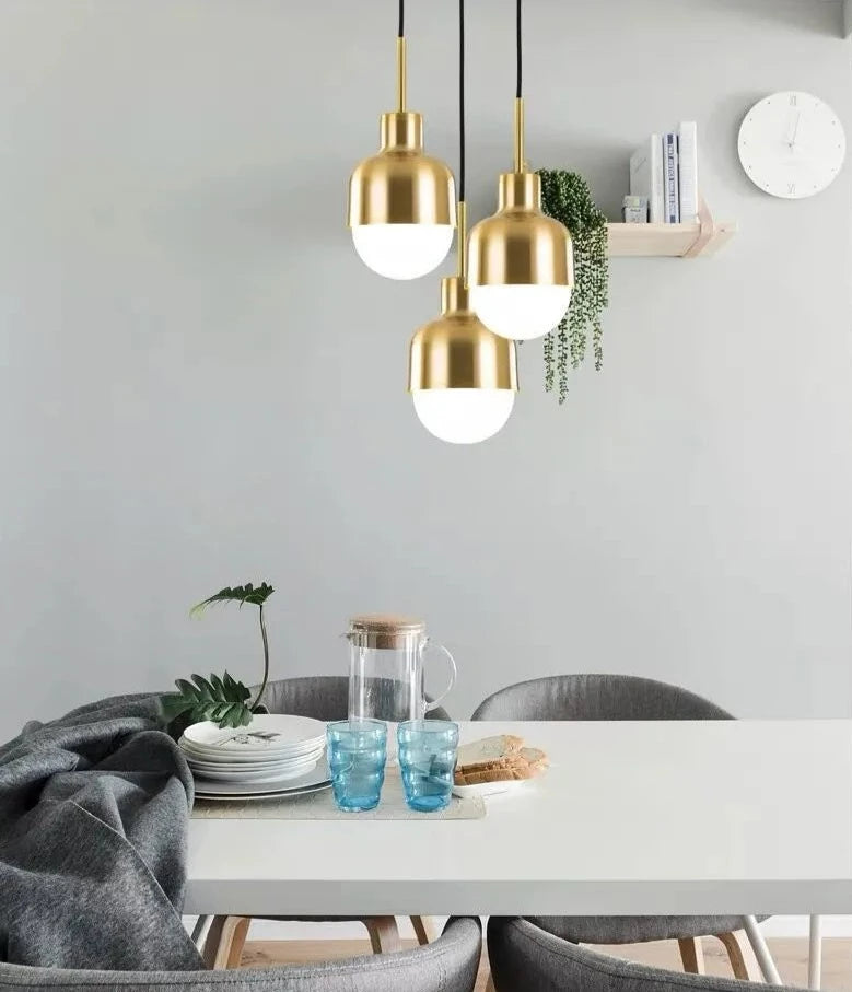 Moderne gouden eetkamerhanger