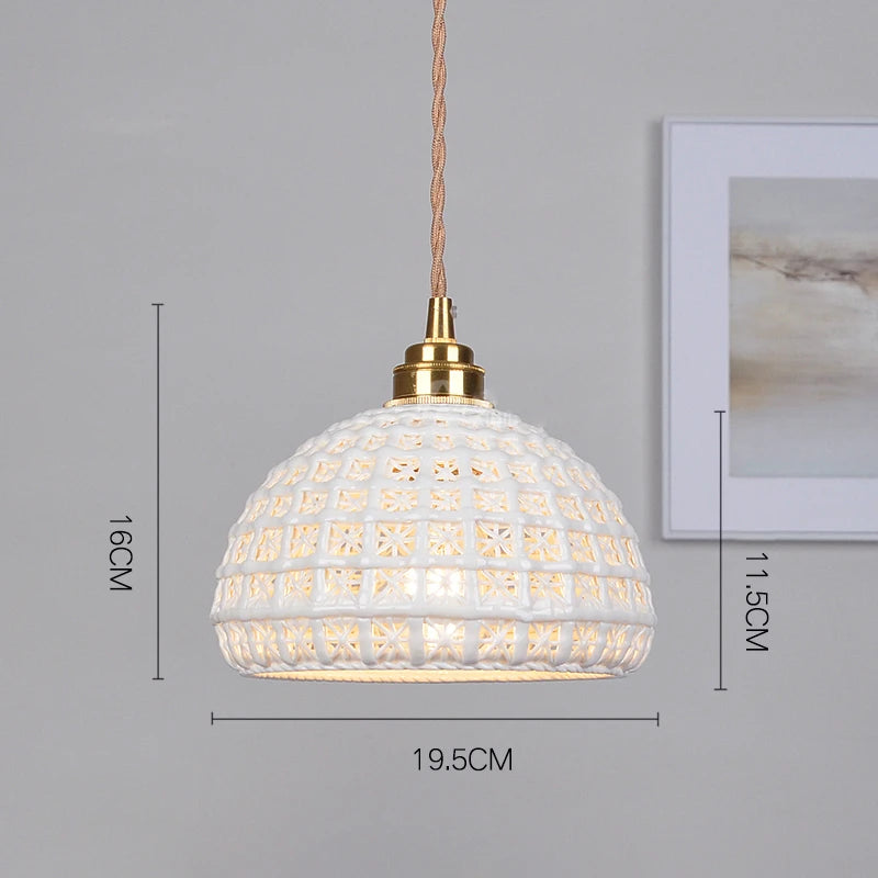 LUXELY ceramic vintage pendant lamp with dimensions 19.5cm wide and 16cm high, ideal for kitchen or bar lighting.