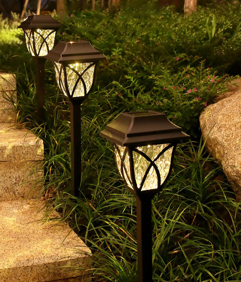 Imperial Garden Solar Light