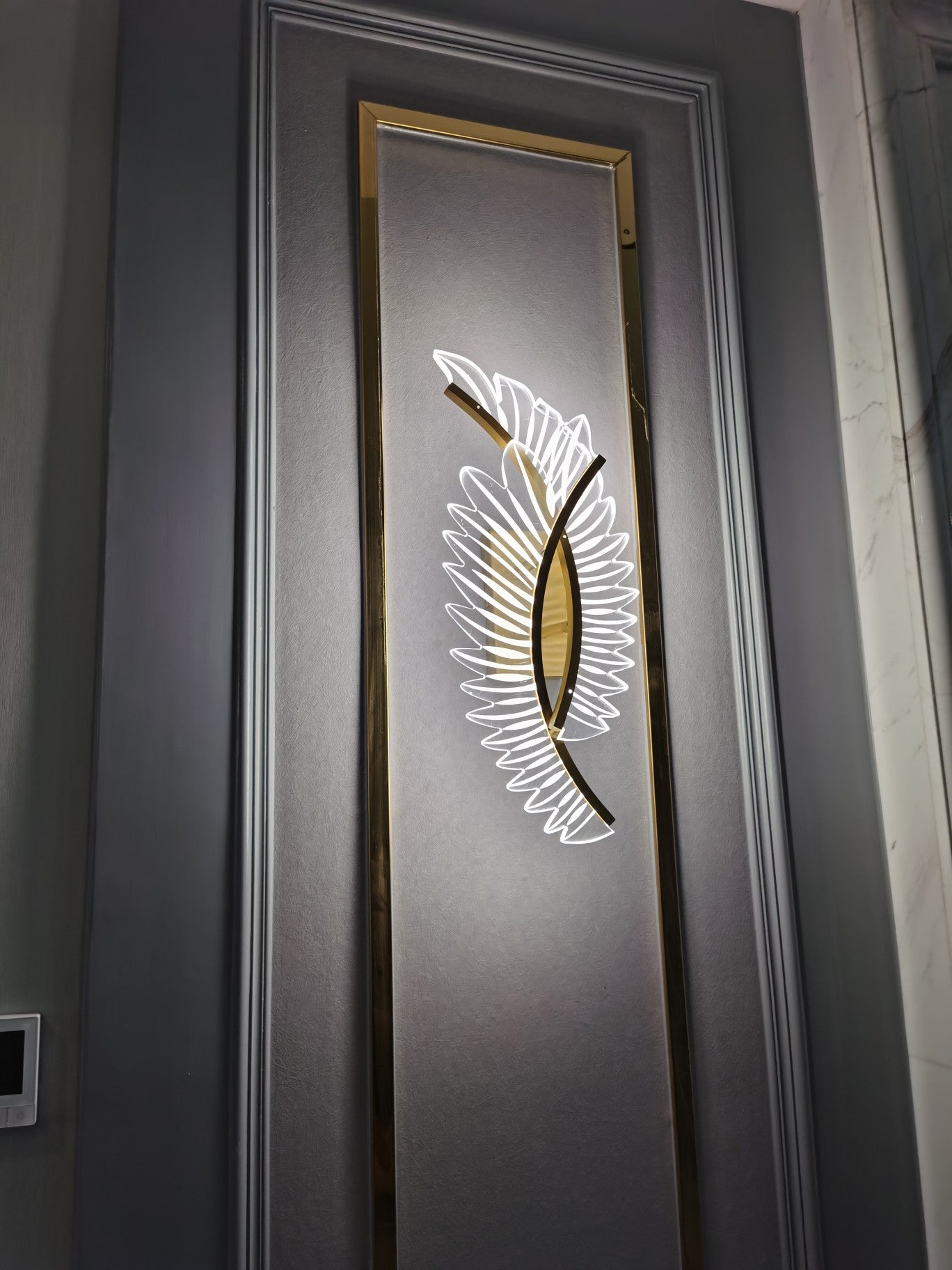 Applique Golden Wings