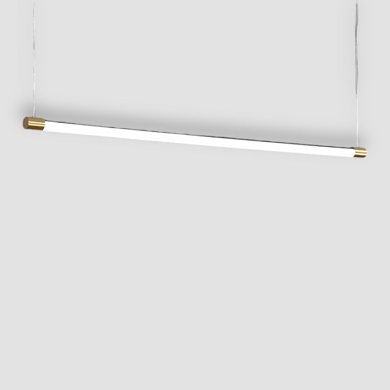Minimalistische staafvormige hanglamp met gouden afwerking