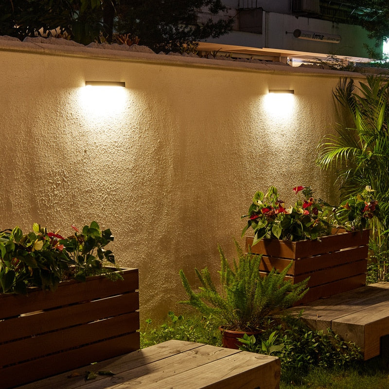 Villa Solar Wall Light