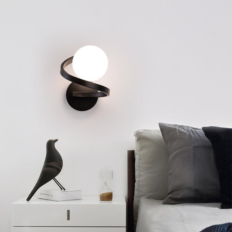 Lampe murale en spirale