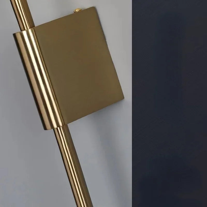 Moderno candelabro dorado