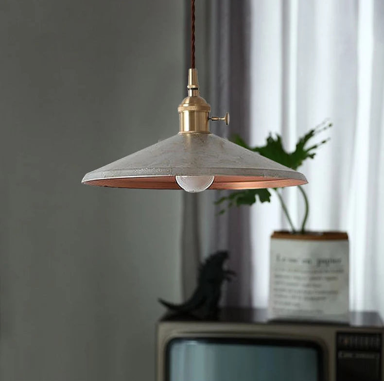 White Vintage Metal Lamp with brass accents, enhances retro interiors in cafés or creative workspaces.