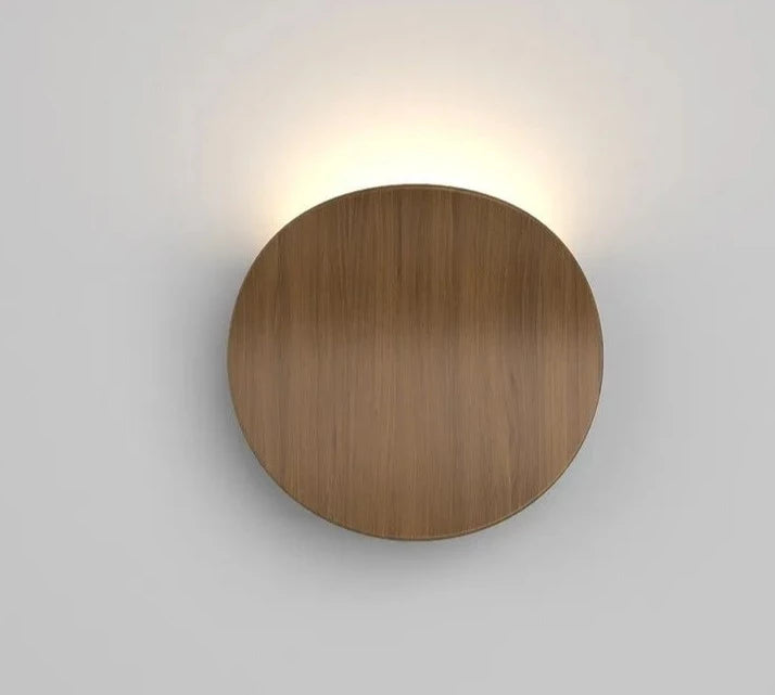 Modern wooden wall lamp