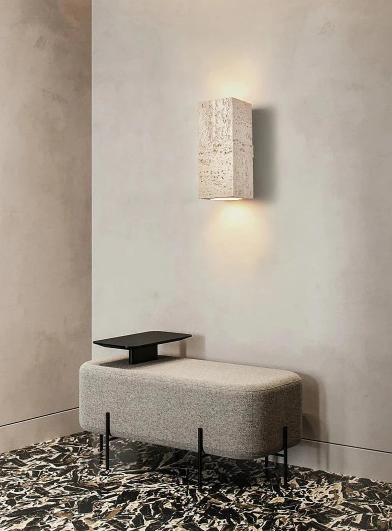 Wabi sabi cement wandlamp