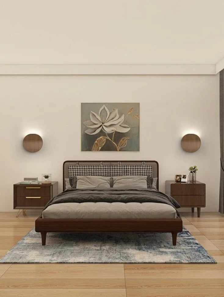 Modern wooden wall lamp