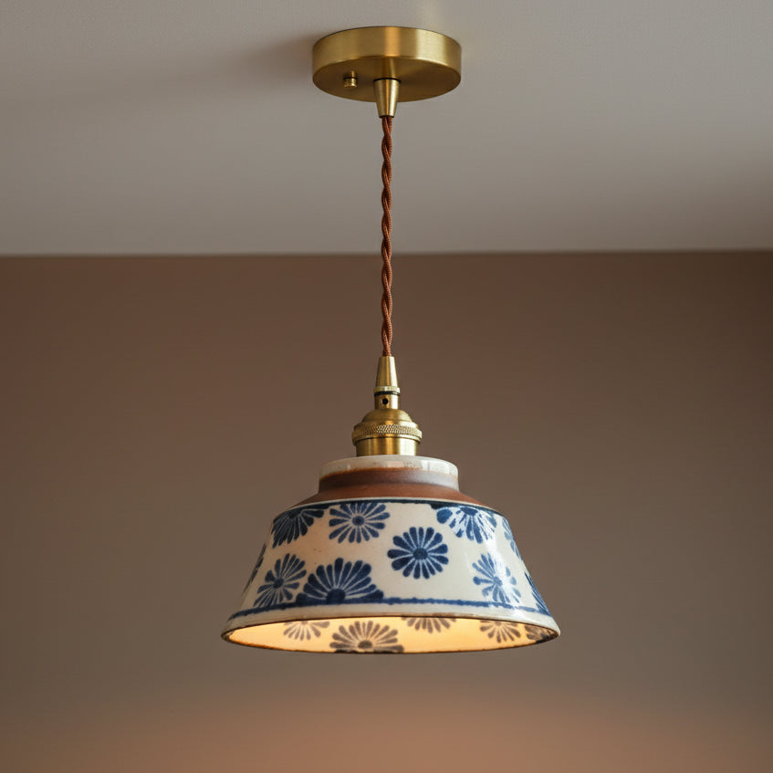 Size reference of Retro Chinese Porcelain Pendant Light with blue floral pattern. 18cm wide ceramic shade.