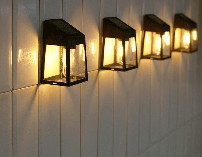 MODERNO vägglampa med solceller