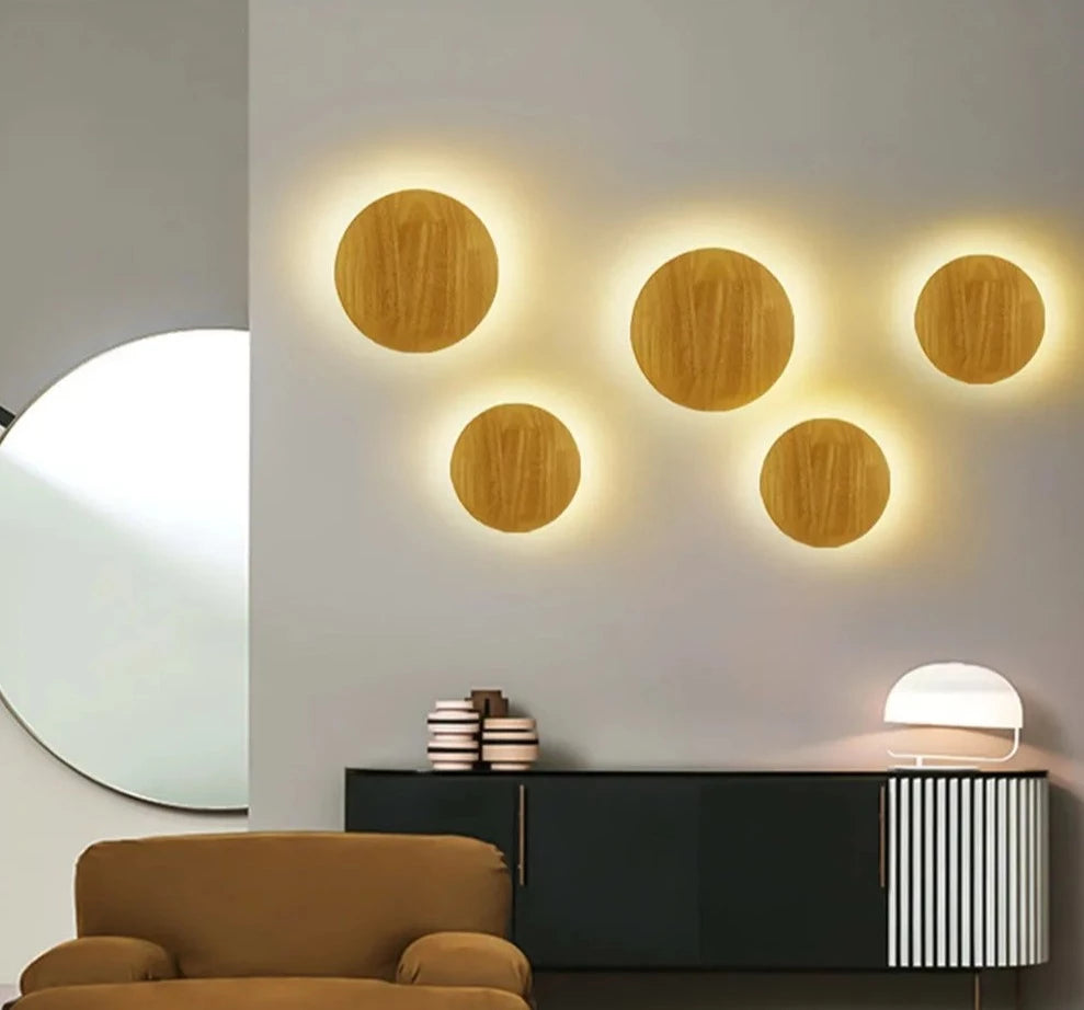 Modern wooden wall lamp