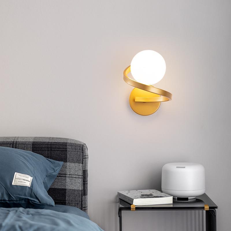 Lampe murale en spirale