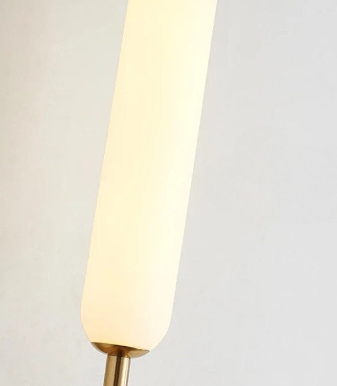 Moderno candelabro dorado