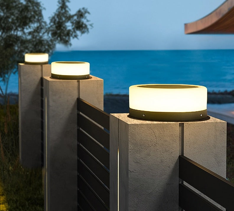 VZN Round Solar Light