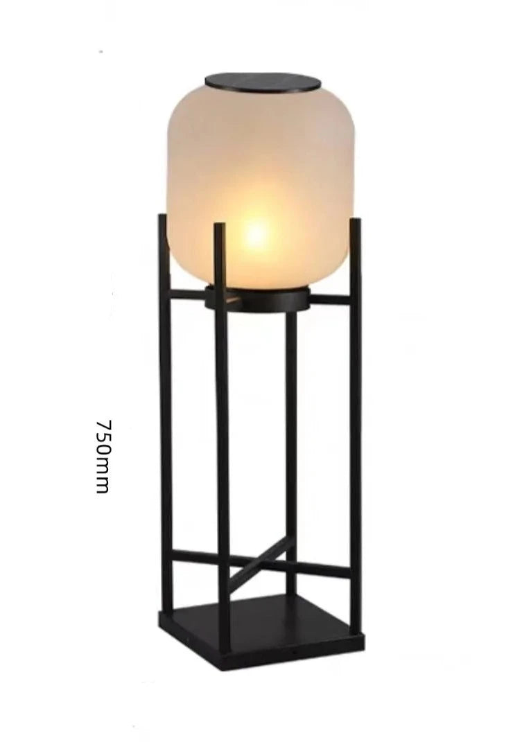 Medium-height 750mm LUXELY solar garden lamp with IP65 waterproof rating for outdoor lighting solutions.