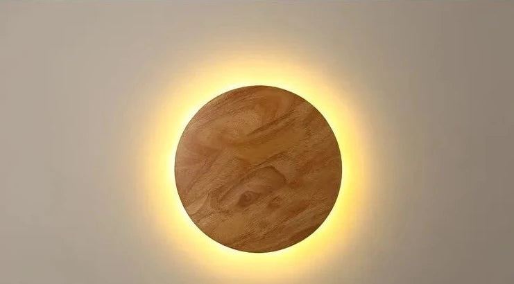 Modern wooden wall lamp