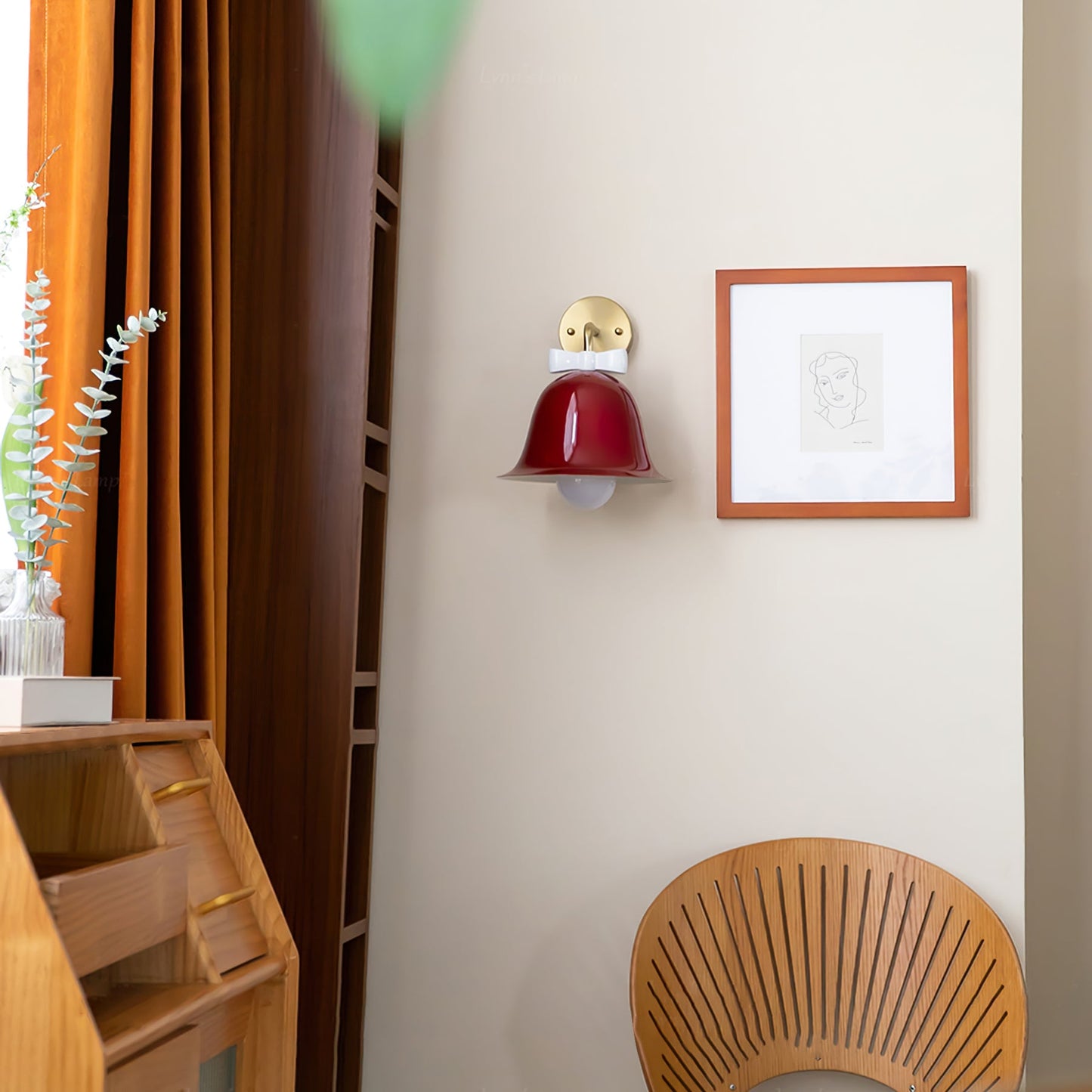 Lampe murale en forme de cloche