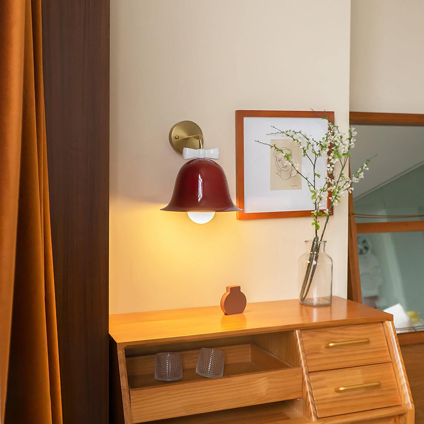 Lampe murale en forme de cloche