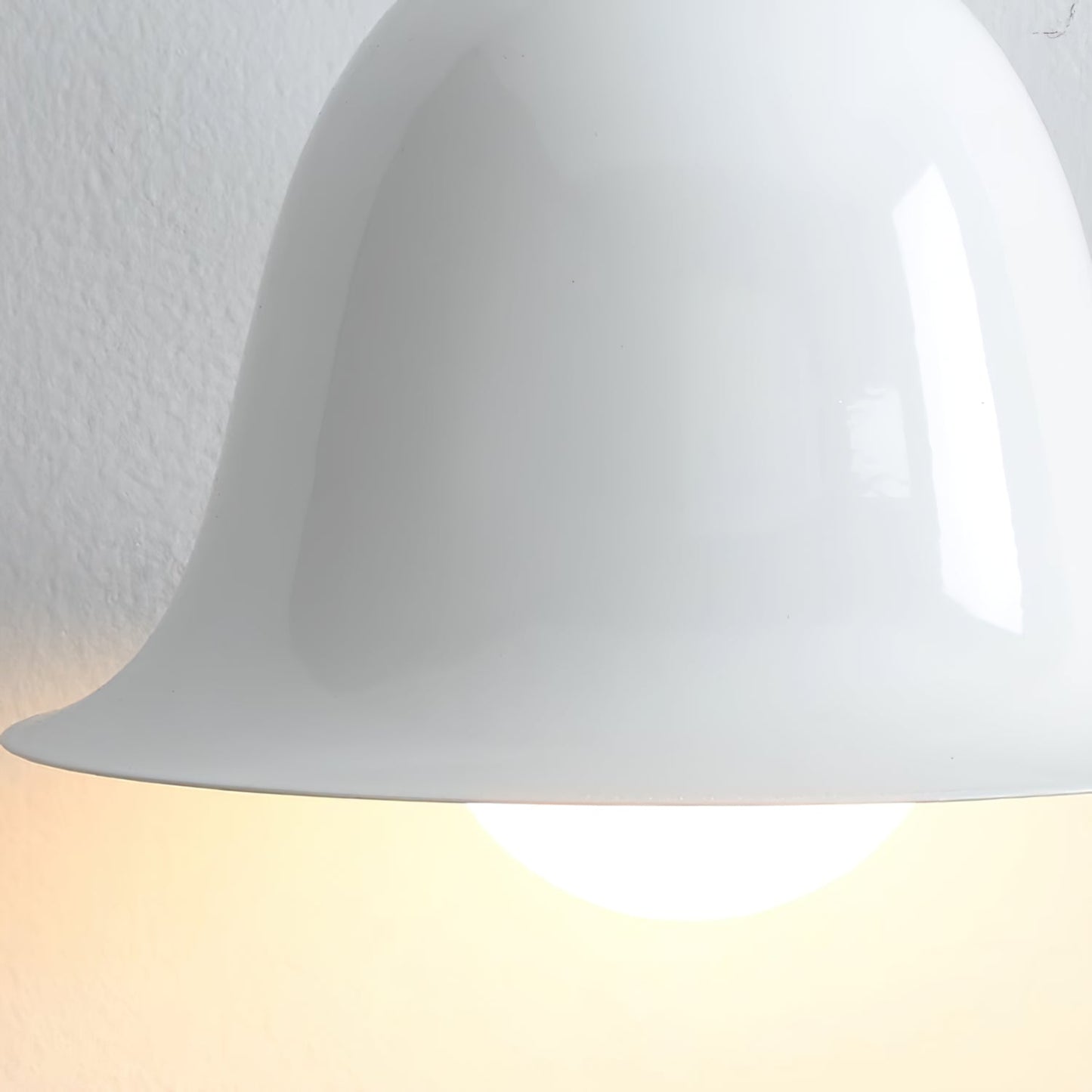 Lampe murale en forme de cloche