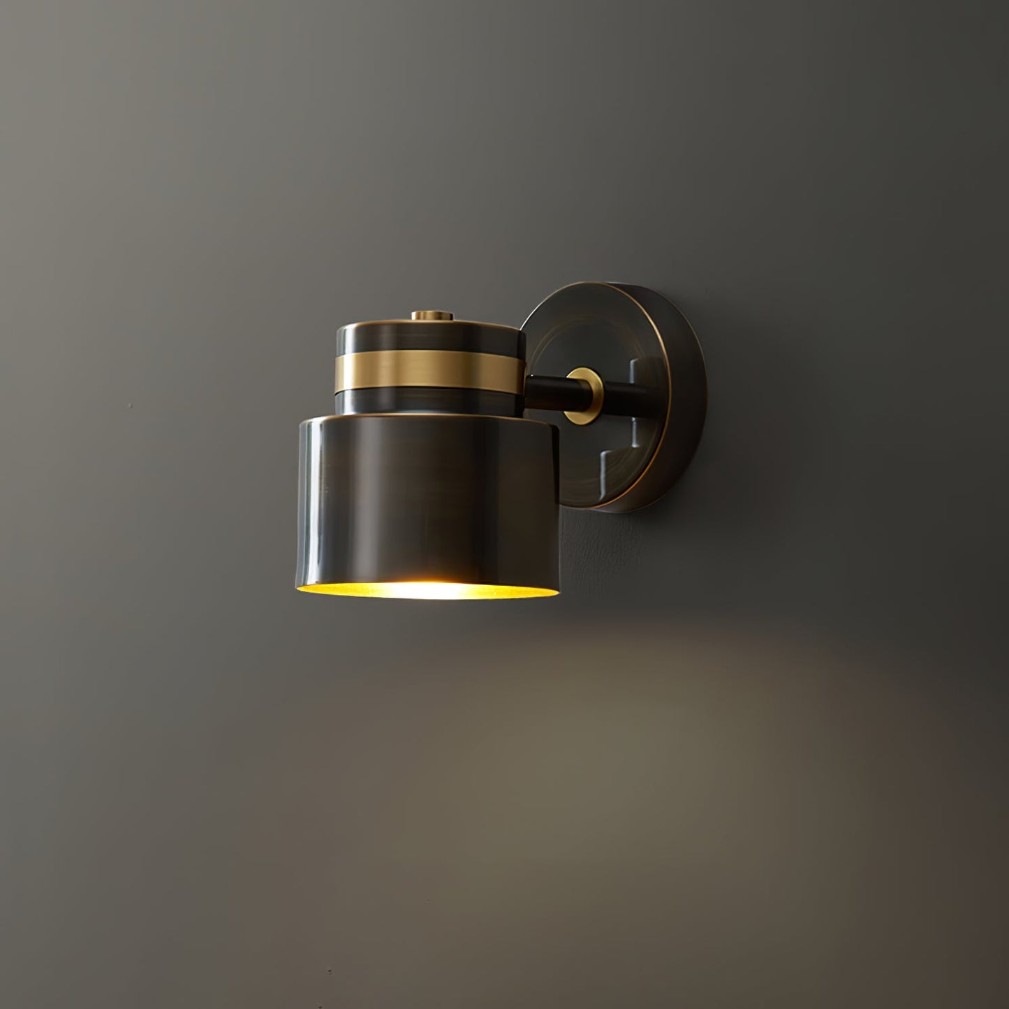 Lámpara de pared negra brillante