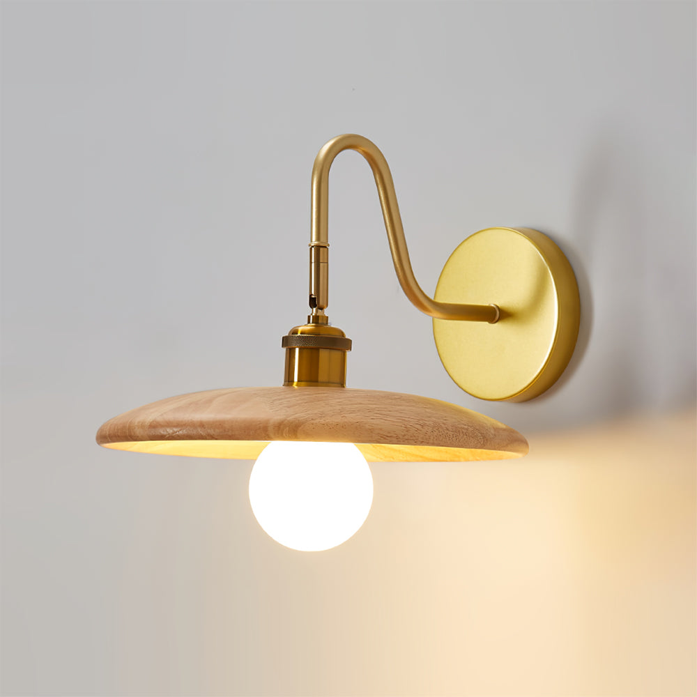 Verstellbare Wandleuchte für das Bett