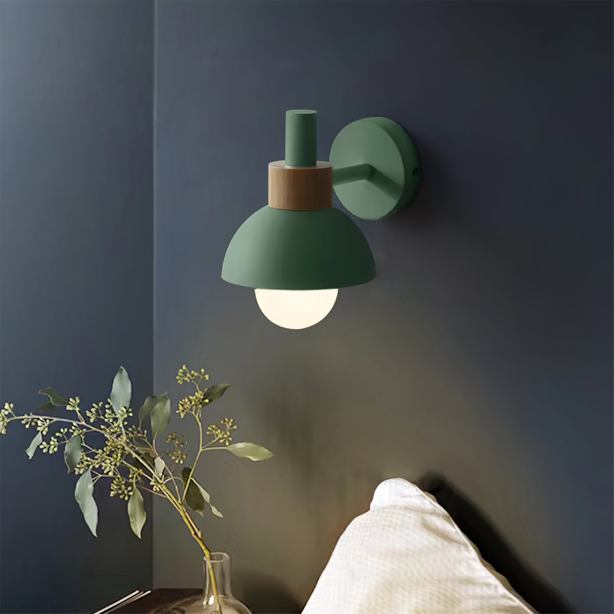 Lampe murale minimaliste en bois
