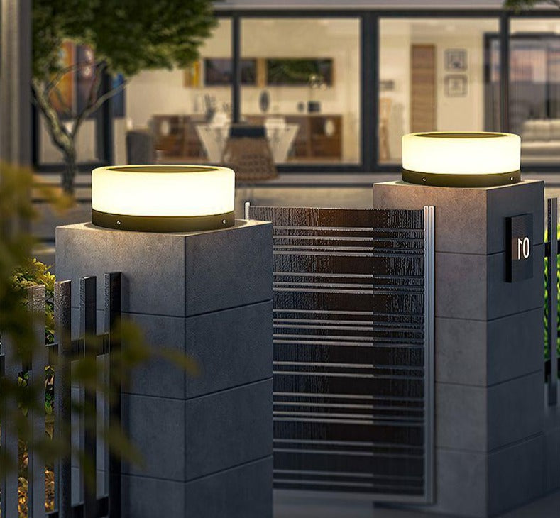VZN Round Solar Light