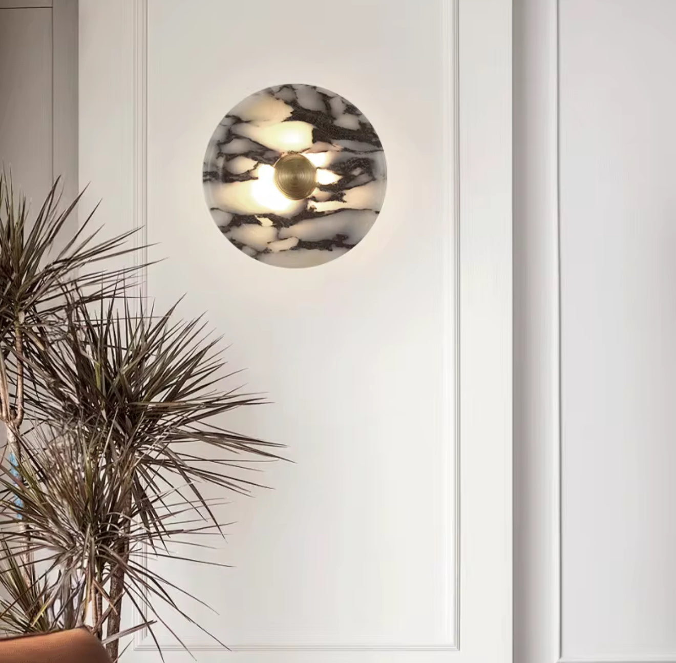 Runde Marmor-Wandleuchte