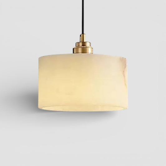 Luxe hanglamp van wit marmer met messing accenten