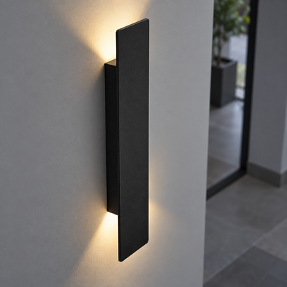 Black up and down LED bar wall light, close-up of the material and edge