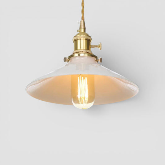 Lampada a sospensione vintage in vetro europeo con dettagli in ottone