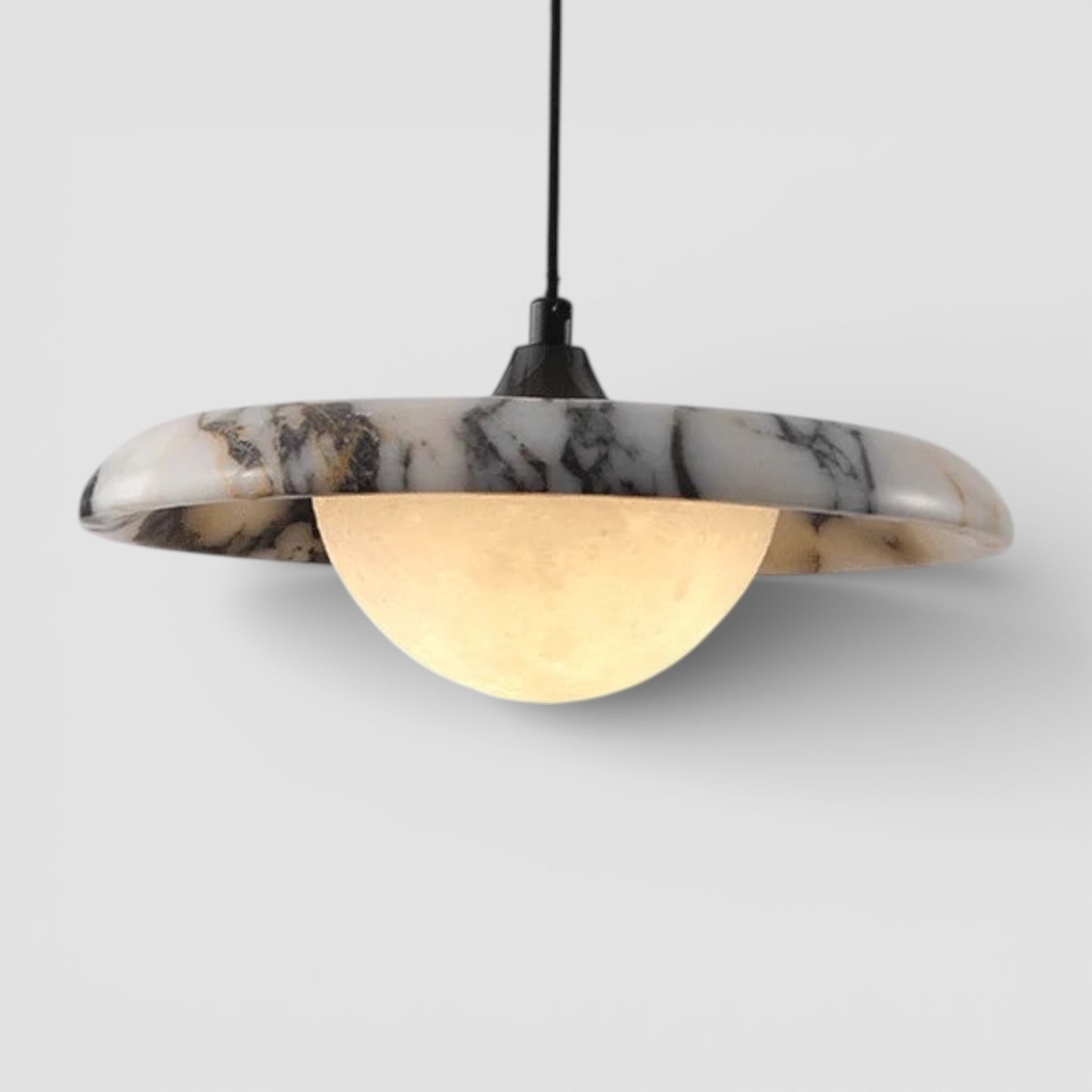 Italiaanse hanglamp van wit-zwart marmer