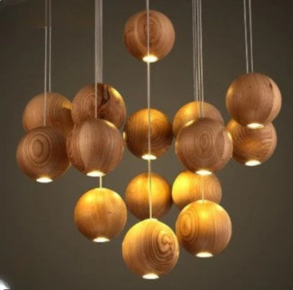 Hänglampa i massivt trä