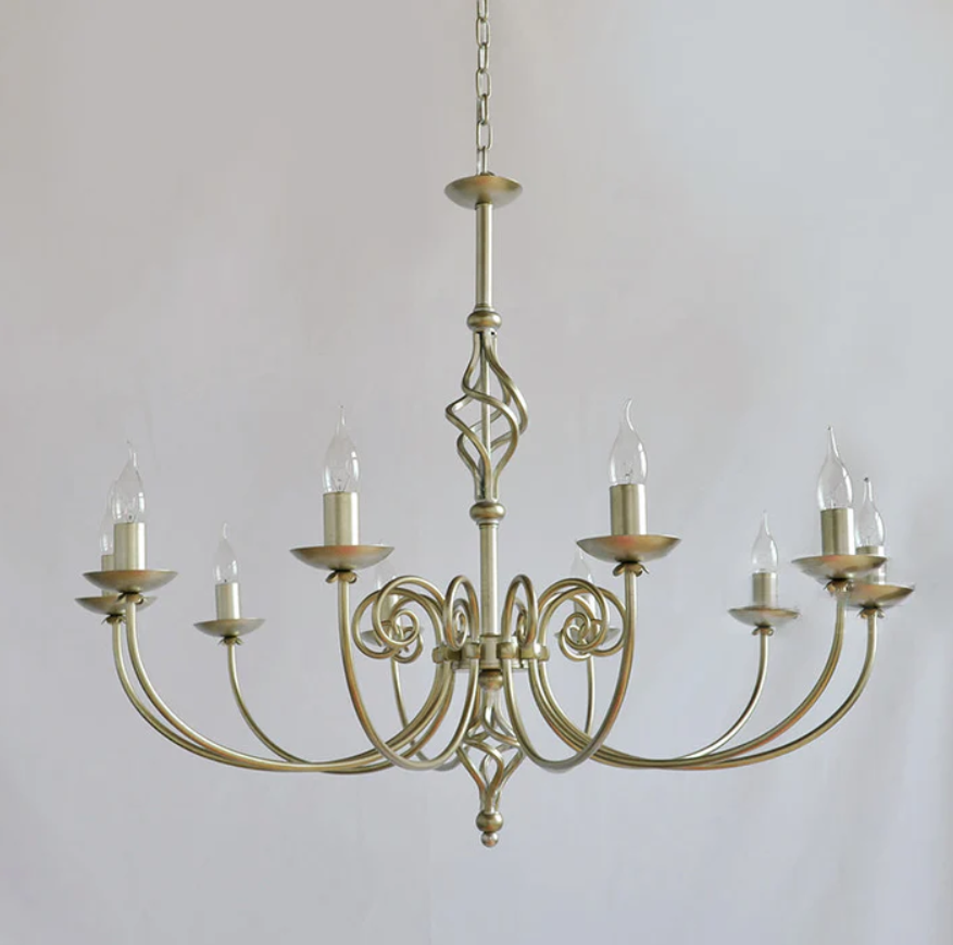 Lustre en fer forgé pour salle d'art