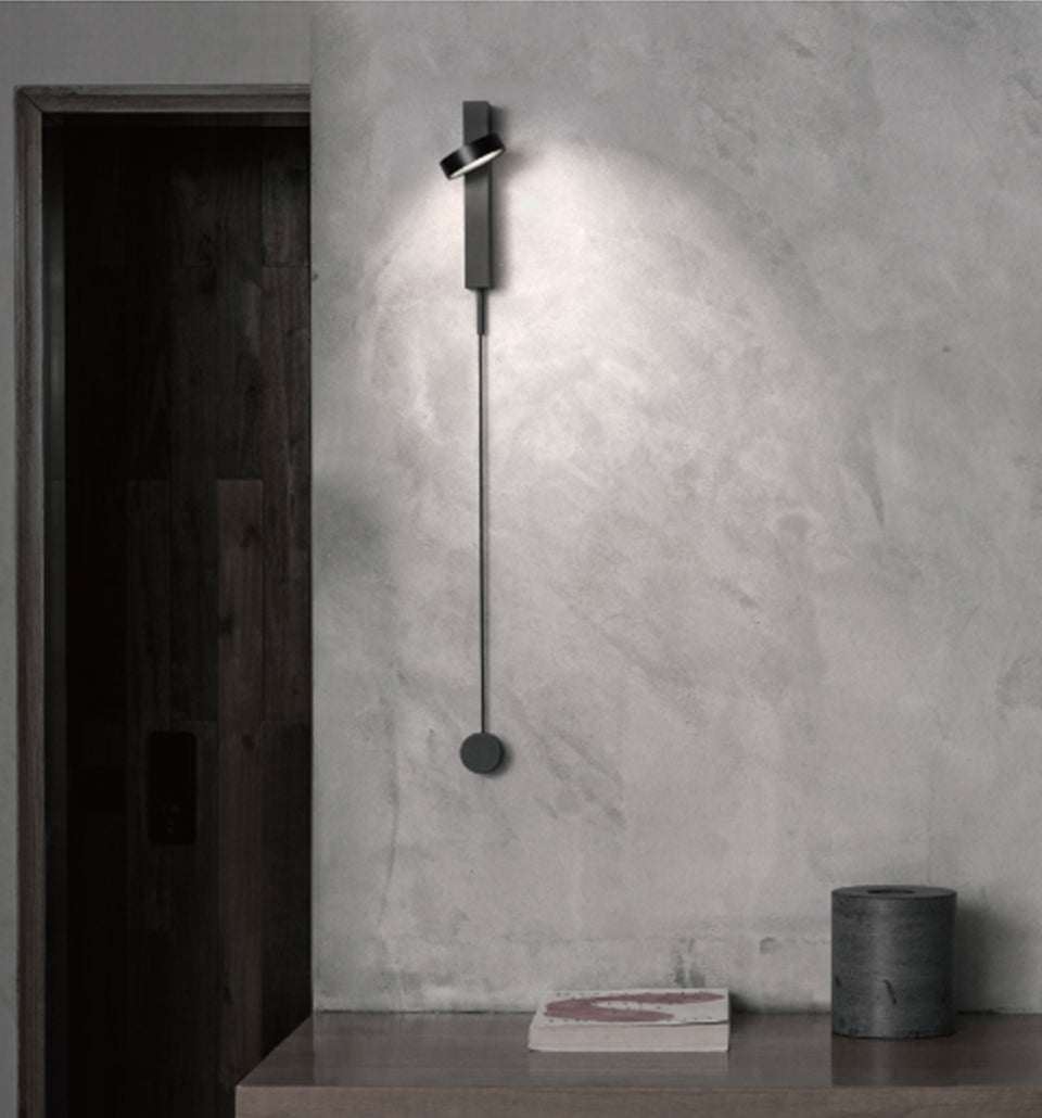 REZO Wall Lamp