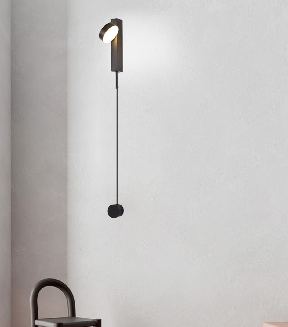 REZO Wall Lamp