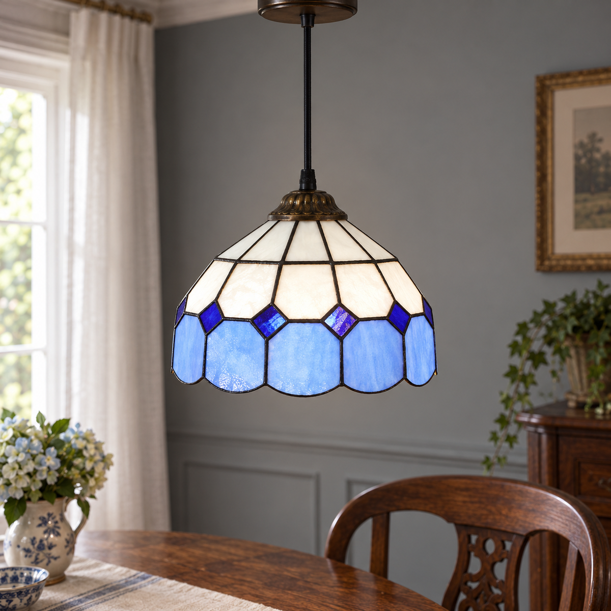 Tiffany-style glass pendant light