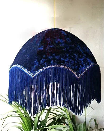 Lustre français vintage en tissu à pompons