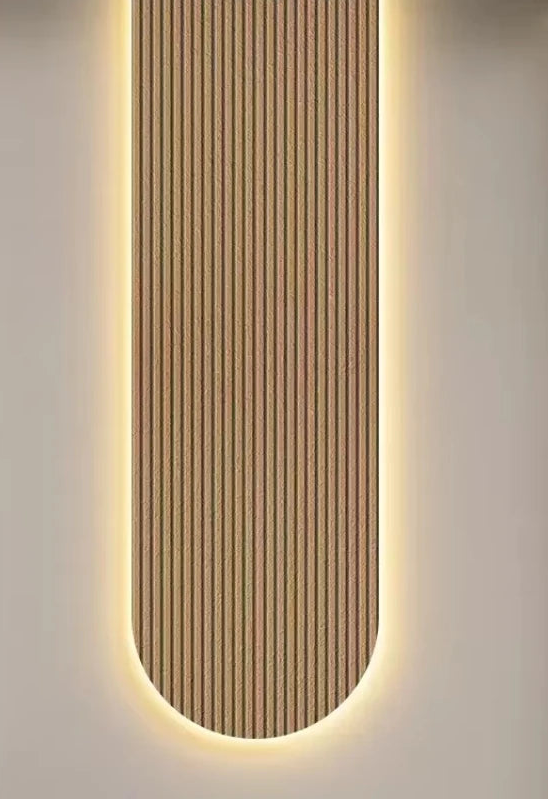 Minimalistische wandlamp met muurschildering