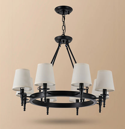 Koperen kroonluchter met stoffen lampenkappen