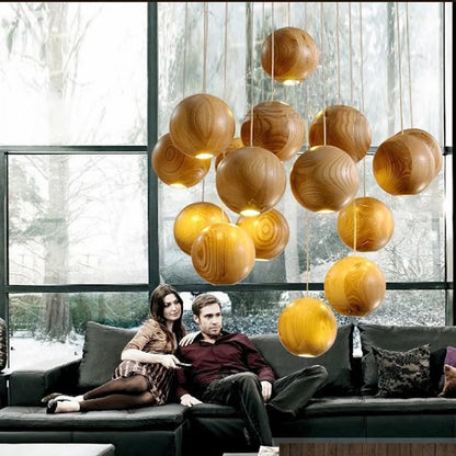 Hänglampa i massivt trä