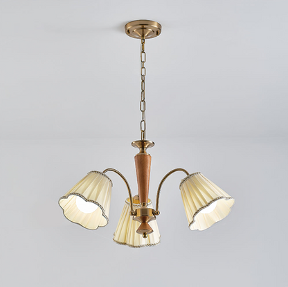 Antiker Kronleuchter für den Essbereich mit Stoffschirmen